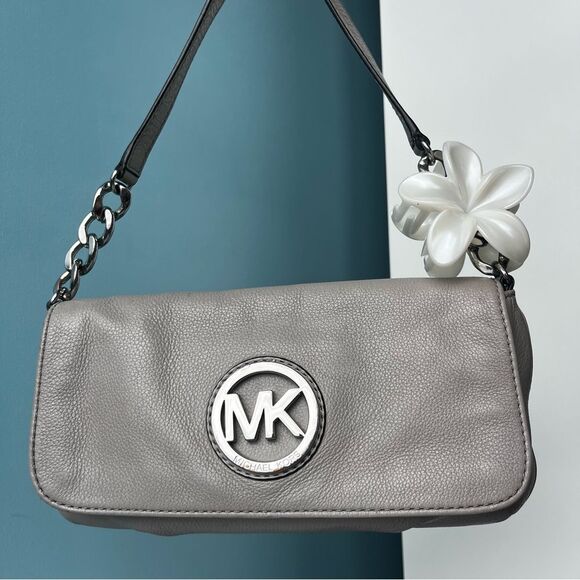 MICHAEL KORS Grey Summer Flap Hobo Fulton Lillie Shoulder Bag - Picture 1 of 11